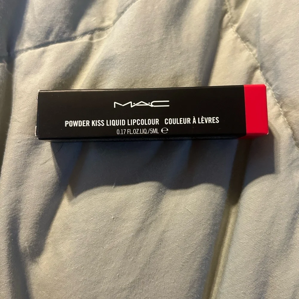 M·A·C Powder Kiss Lipcolor